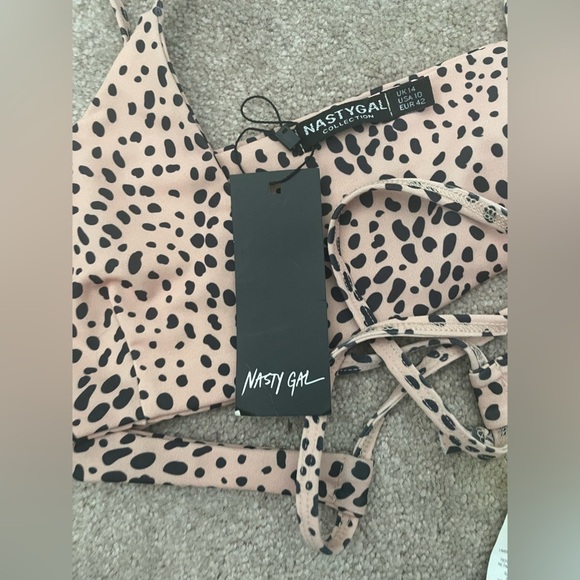- NASTY GAL DALMATIAN “LETS GO TO THE BEACH” TIE BIKINI TOP 10US - Picture 13 of 14